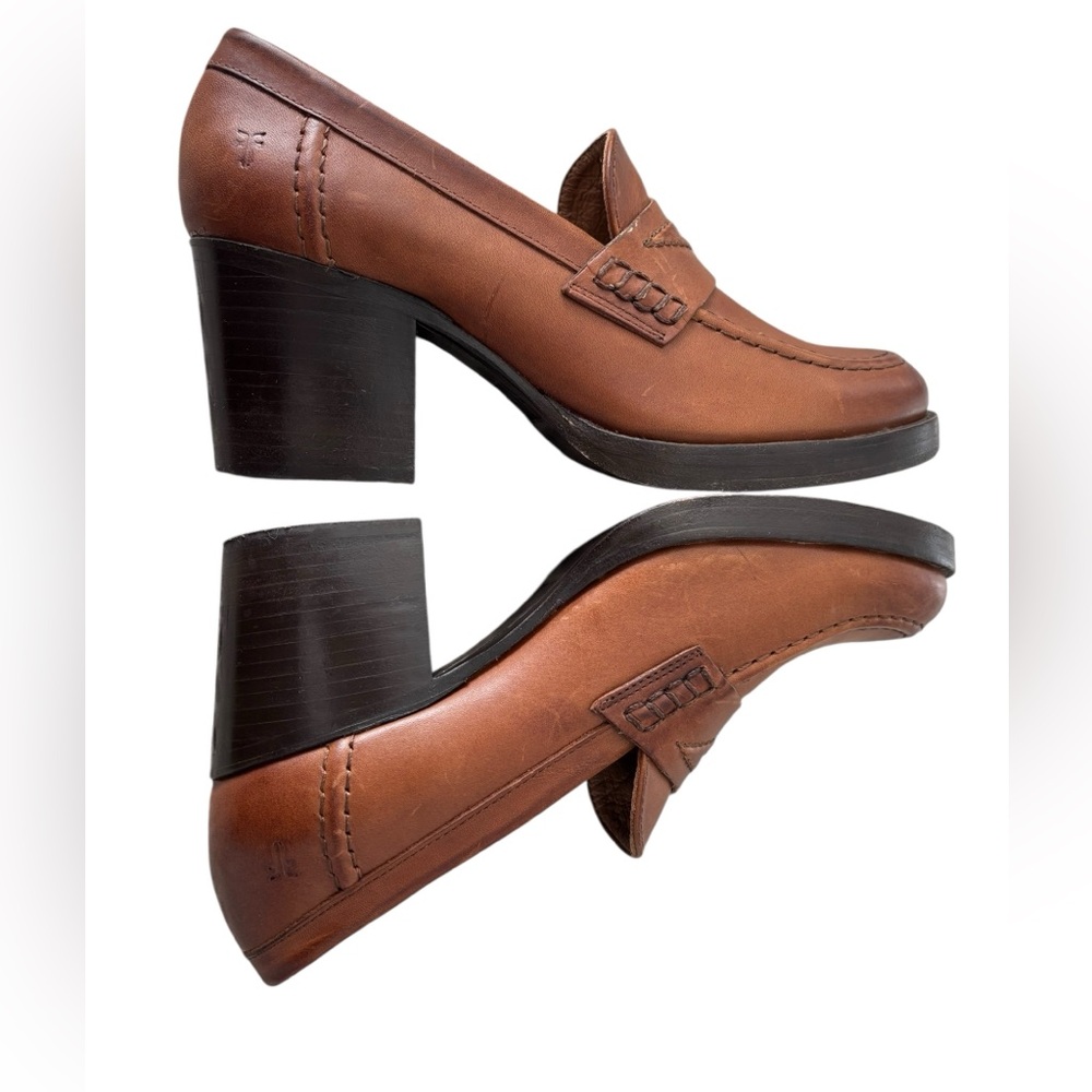 Frye leather women’s 3” heeled loafer. Cognac color. Size 9.5B. Preloved - Picture 7 of 11